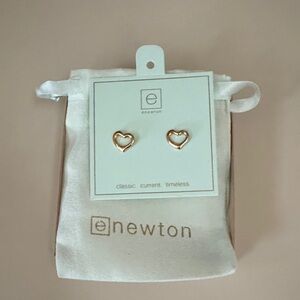 Elizabeth Newton Women’s Gold Heart Stud Earrings NWT